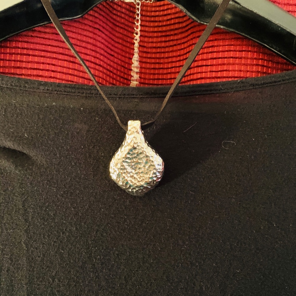 New Silver Hammered pendant Lace Choker